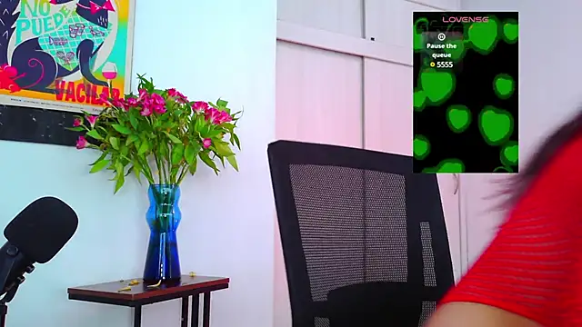 purple em69 online show from March 20, 1:04 pm