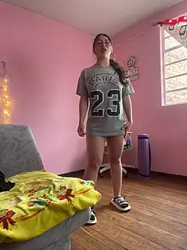 Snapshot of CoreAlejito chatting on December 2, 7:42 pm CoreAlejito online show from December 2, 7:42 pm