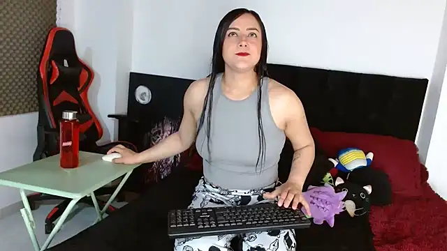 Noamartin  online show from June 12, 3:16 am