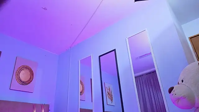 sarah cruzz  online show from March 3, 12:39 am