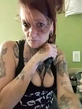 renegade vyxxen online show from March 11, 6:43 am