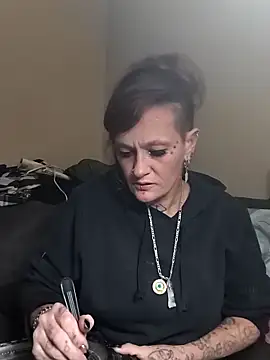 renegade vyxxen online show from December 3, 9:07 am