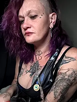 renegade vyxxen online show from February 12, 10:43 am