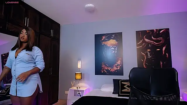 Snapshot of JasmineCampbell_ chatting on October 28, 8:22 pm JasmineCampbell online show from October 28, 8:22 pm