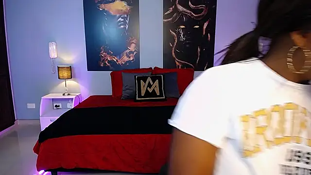 Snapshot of JasmineCampbell_ chatting on November 25, 11:05 pm JasmineCampbell online show from November 25, 11:05 pm