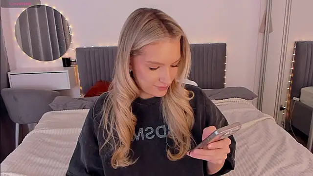 CassieRayss online show from January 17, 12:10 pm