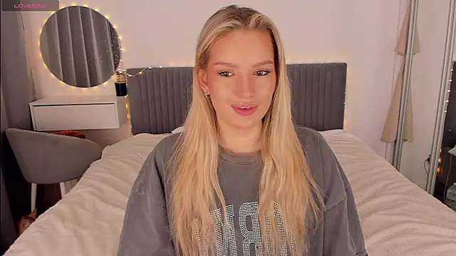 CassieRayss online show from February 23, 11:18 am