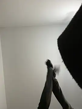 Snapshot of hotAssHell_ chatting on December 8, 5:07 am hotAssHell online show from December 8, 5:07 am