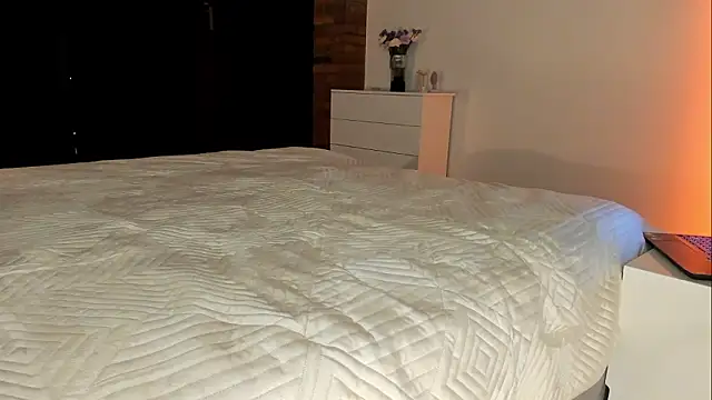 Rachel Rey online show from February 23, 6:49 pm