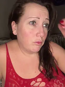 Snapshot of xsexycurvymilf chatting on February 19, 9:03 pm xsexycurvymilf online show from February 19, 9:03 pm