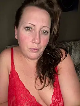 Snapshot of xsexycurvymilf chatting on February 27, 9:04 pm xsexycurvymilf online show from February 27, 9:04 pm