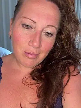 Snapshot of xsexycurvymilf chatting on September 11, 10:37 am xsexycurvymilf online show from September 11, 10:37 am