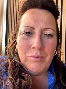 Snapshot of xsexycurvymilf chatting on September 30, 11:37 am xsexycurvymilf online show from September 30, 11:37 am