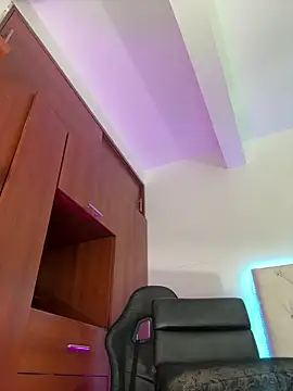 Snapshot of ivannapretyts chatting on November 4, 4:17 pm ivannapretyts online show from November 4, 4:17 pm