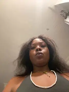 Snapshot of Dellah26 chatting on February 8, 5:33 am Dellah26 online show from February 8, 5:33 am