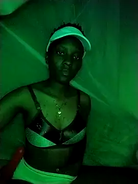 Snapshot of ShydatX chatting on November 5, 6:52 pm ShydatX online show from November 5, 6:52 pm