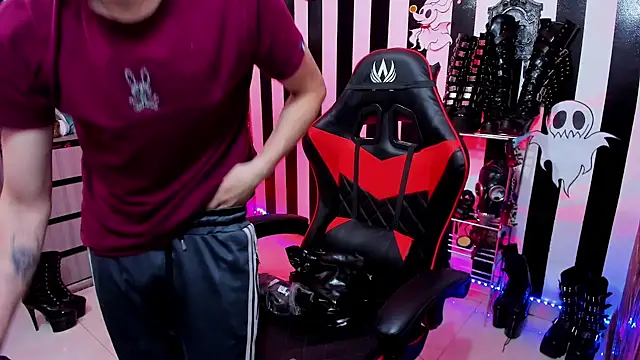 daven56 online show from March 21, 1:12 pm