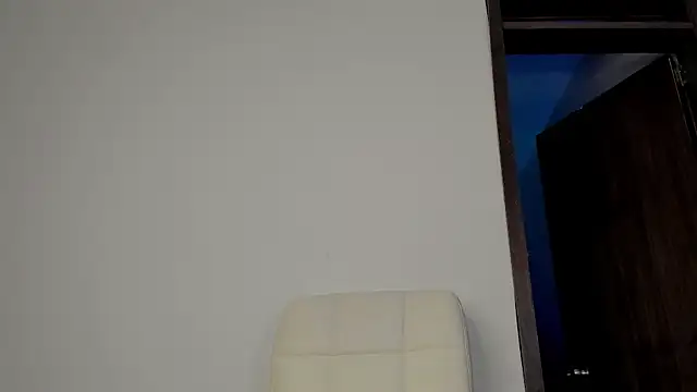 Karoline Marin online show from December 19, 5:58 am