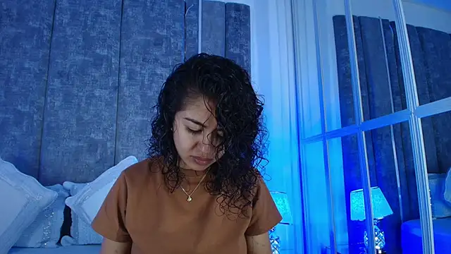 Amareto  online show from February 21, 1:01 pm