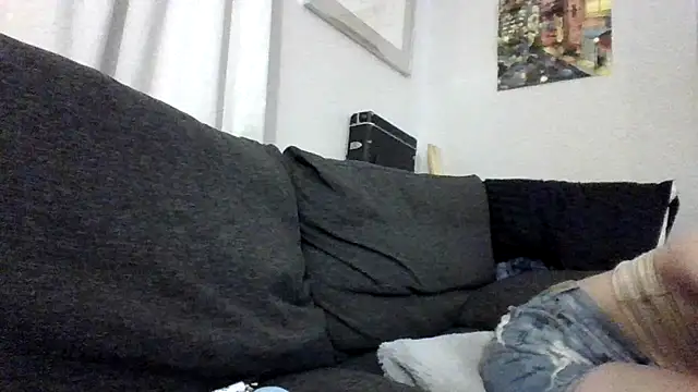 Snapshot of linsnextdoor26 chatting on October 11, 12:47 pm linsnextdoor26 online show from October 11, 12:47 pm