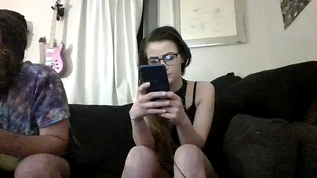 Snapshot of linsnextdoor26 chatting on November 18, 6:51 am linsnextdoor26 online show from November 18, 6:51 am