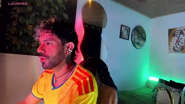 Snapshot of LatinMilk_ chatting on July 29, 11:58 pm LatinMilk online show from July 29, 11:58 pm