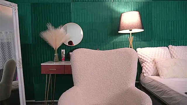 HaileyMoonn online show from December 1, 4:50 am