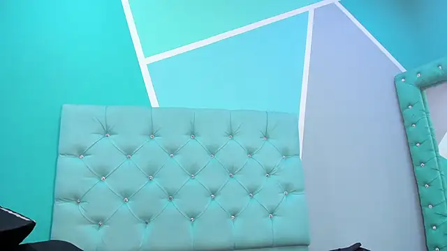 Snapshot of AlondraFerri1 chatting on December 23, 8:03 pm AlondraFerri1 online show from December 23, 8:03 pm