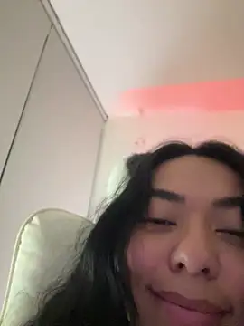 PetitLumiere online show from January 18, 2:47 am