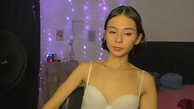 cute roxana  online show from March 9, 11:03 pm