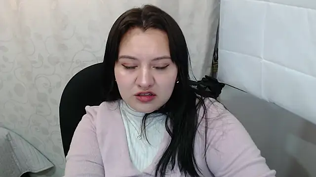 Snapshot of dannarossy_ chatting on December 14, 4:01 am dannarossy online show from December 14, 4:01 am