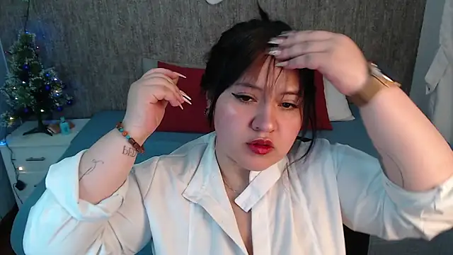 Snapshot of dannarossy_ chatting on December 24, 3:16 am dannarossy online show from December 24, 3:16 am