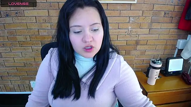 Snapshot of dannarossy_ chatting on February 26, 4:36 am dannarossy online show from February 26, 4:36 am