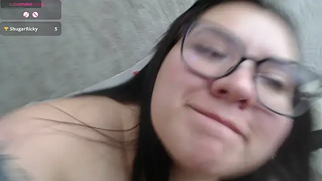 Snapshot of dannarossy_ chatting on March 1, 3:49 pm dannarossy online show from March 1, 3:49 pm