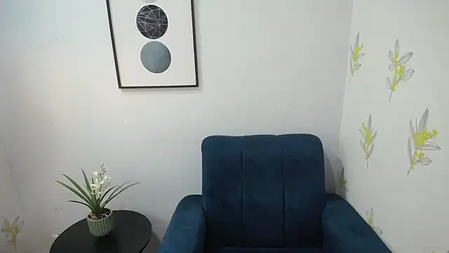 Snapshot of dannarossy_ chatting on March 19, 12:34 pm dannarossy online show from March 19, 12:34 pm