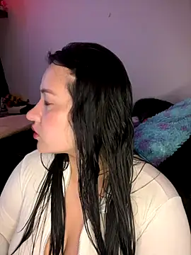 Snapshot of dannarossy_ chatting on September 9, 10:15 am dannarossy online show from September 9, 10:15 am