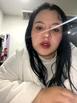 Snapshot of dannarossy_ chatting on September 11, 10:04 am dannarossy online show from September 11, 10:04 am
