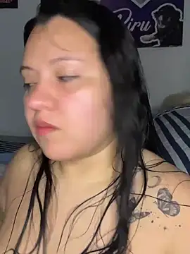 Snapshot of dannarossy_ chatting on October 17, 10:45 pm dannarossy online show from October 17, 10:45 pm