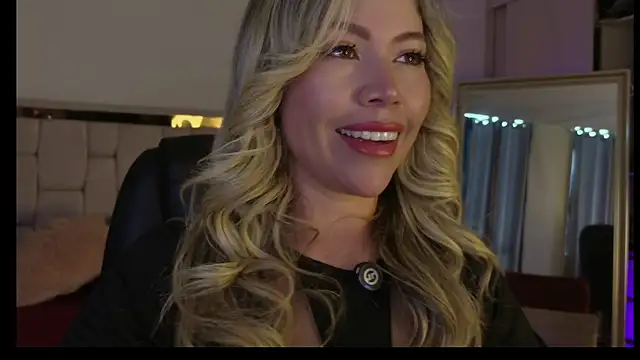 Snapshot of Ammy_Castro chatting on July 11, 10:22 pm Ammy Castro online show from July 11, 10:22 pm