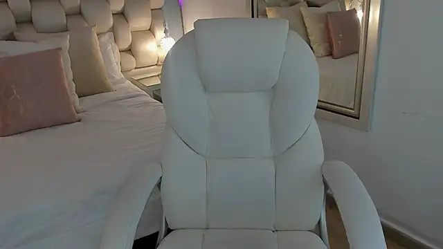 Snapshot of Helleamazing chatting on March 15, 6:25 am Helleamazing online show from March 15, 6:25 am