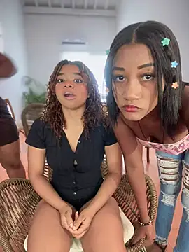 Snapshot of AleezaFrench chatting on March 21, 3:35 pm AleezaFrench online show from March 21, 3:35 pm