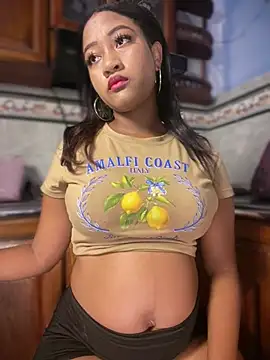 Snapshot of AleezaFrench chatting on March 6, 1:40 pm AleezaFrench online show from March 6, 1:40 pm