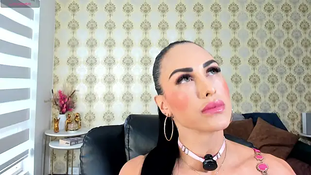 Snapshot of _angelina_class_7 chatting on May 29, 2:04 pm angelina class 7 online show from May 29, 2:04 pm