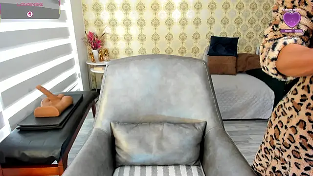 Snapshot of _angelina_class_7 chatting on June 10, 1:10 pm angelina class 7 online show from June 10, 1:10 pm