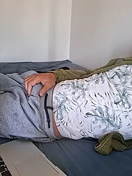 Snapshot of molozeb chatting on October 15, 6:57 am molozeb online show from October 15, 6:57 am