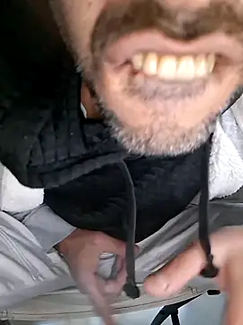 Snapshot of molozeb chatting on October 27, 4:44 pm molozeb online show from October 27, 4:44 pm