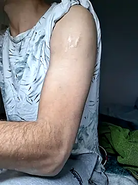 Snapshot of molozeb chatting on November 1, 6:37 am molozeb online show from November 1, 6:37 am