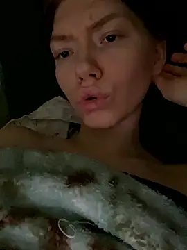 Lisaaa Alisa online show from January 9, 8:10 pm