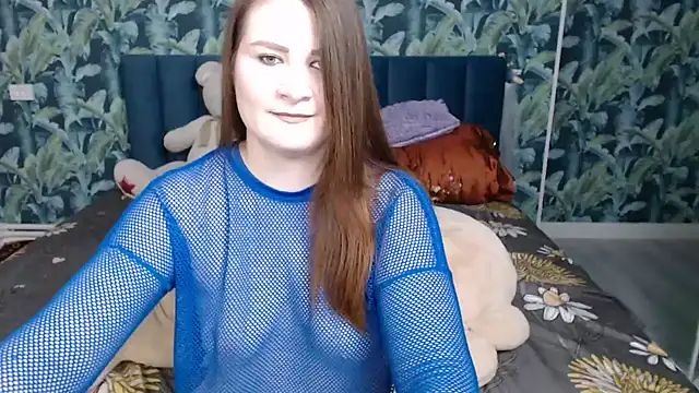 Snapshot of CharlineBigAss chatting on December 6, 7:23 pm CharlineBigAss online show from December 6, 7:23 pm