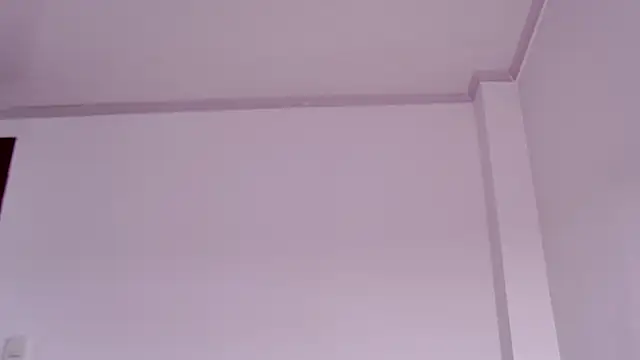 caarlywhitee online show from March 6, 1:13 am